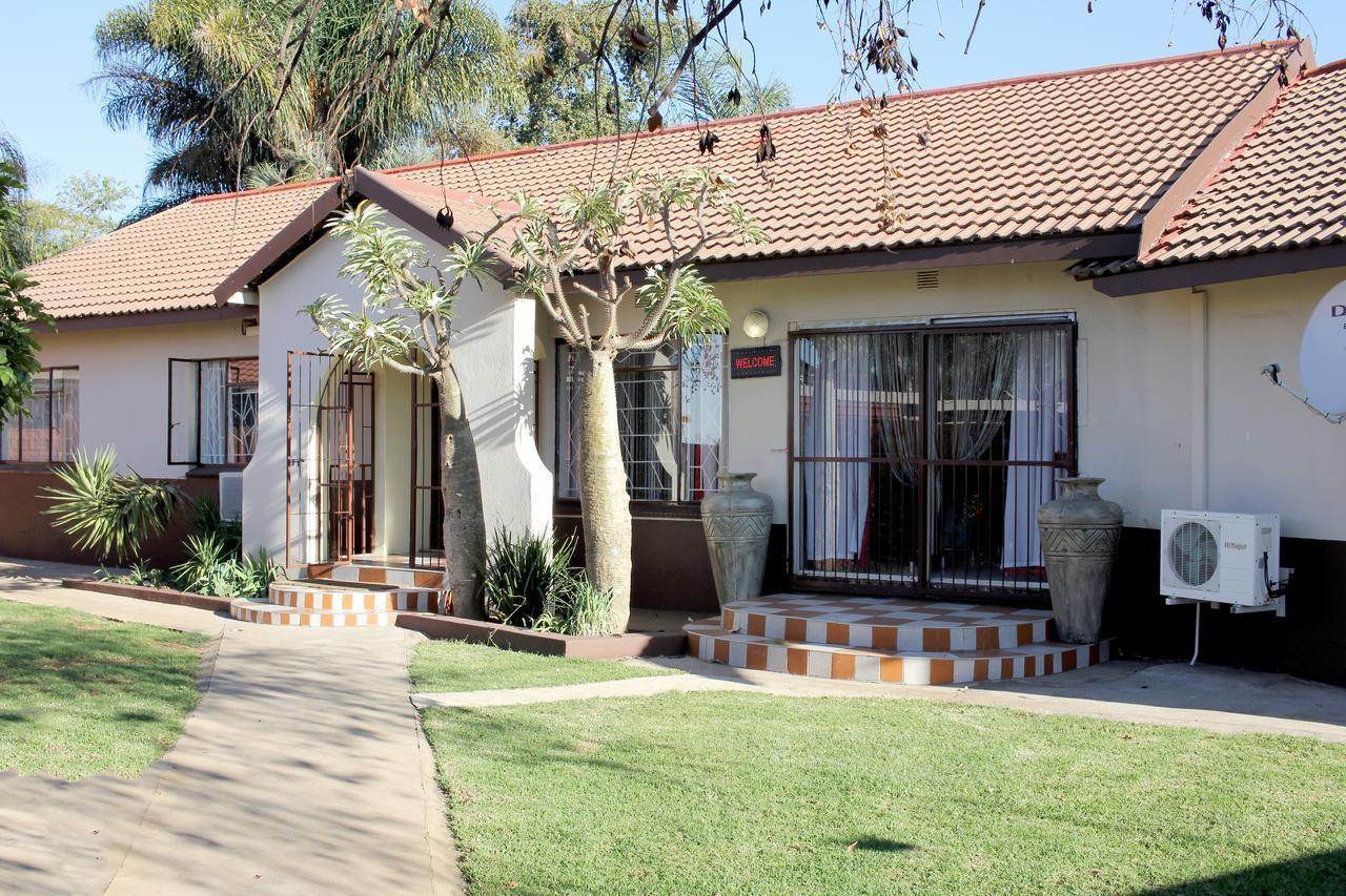 Reamogetswe Bed And Breakfast Rustenburg Esterno foto